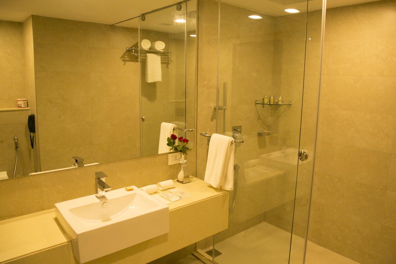 ניו דלהי Inde Hotel Chattarpur מראה חיצוני תמונה