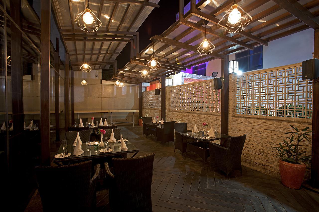 ניו דלהי Inde Hotel Chattarpur מראה חיצוני תמונה