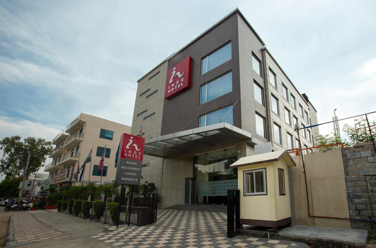 ניו דלהי Inde Hotel Chattarpur מראה חיצוני תמונה