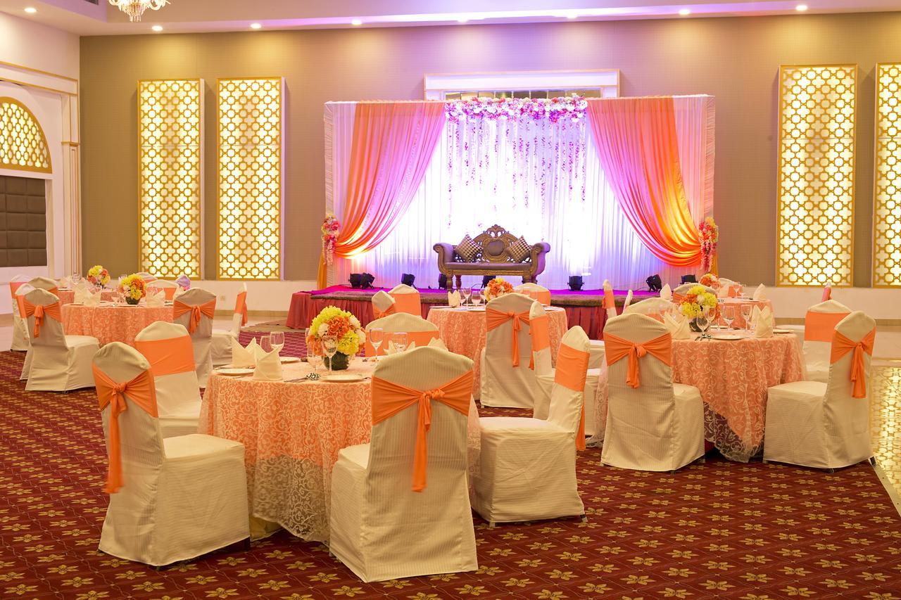 ניו דלהי Inde Hotel Chattarpur מראה חיצוני תמונה