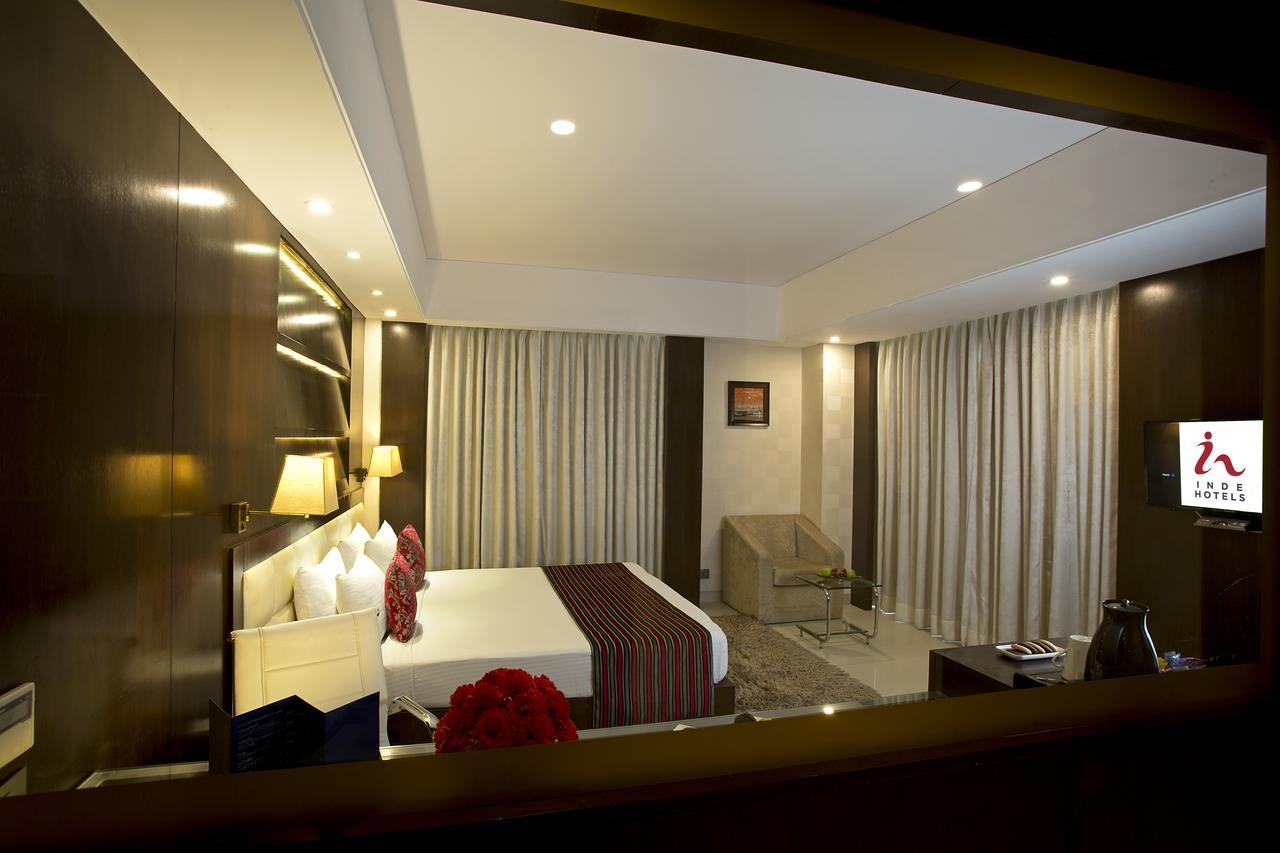 ניו דלהי Inde Hotel Chattarpur מראה חיצוני תמונה